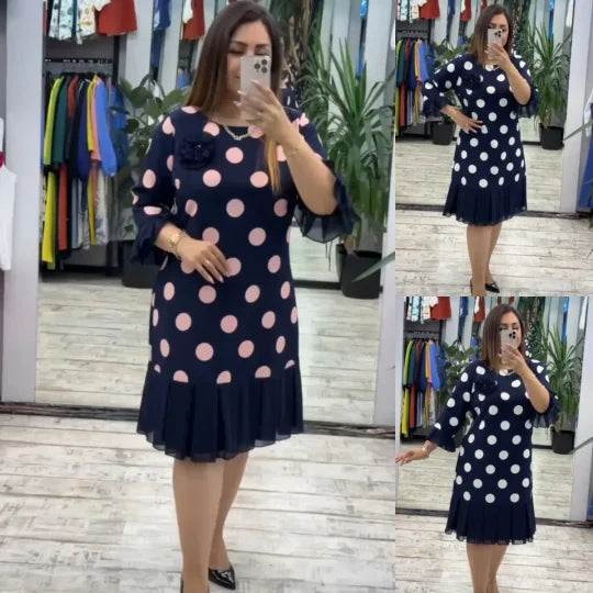 CLAUDIA | Sukienka inspirowana stylem retro z plisowaną spódnicą i rozkloszowanymi mankietami rękawów