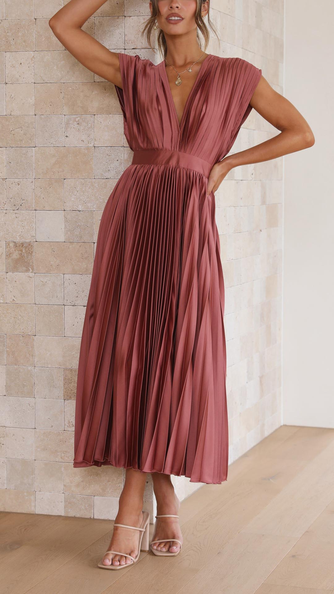 ALEXIS | Elegancka Sukienka z Faldami