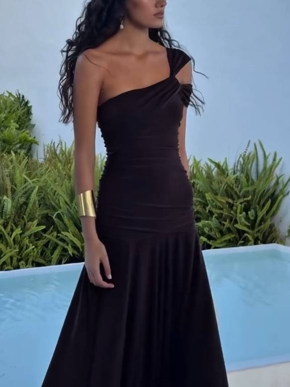 BEBA | Sukienka Maxi Slim-Fit z Odkrytymi Ramionami